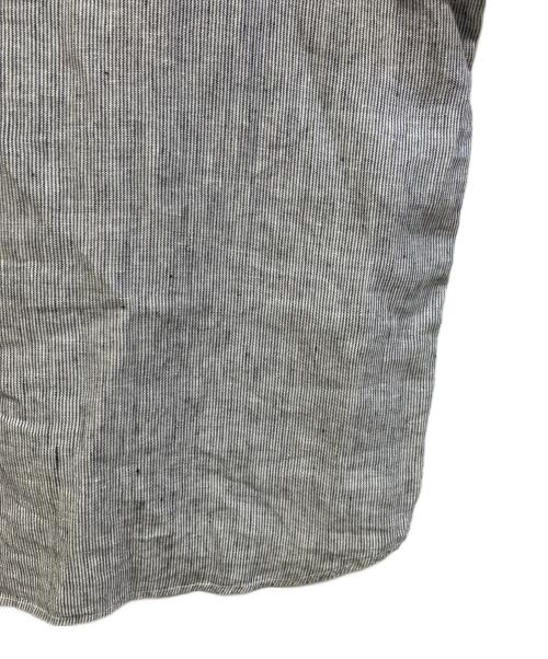 confect（コンフェクト）confect (コンフェクト) リネンスキッパーシャツ ホワイト×ブラック サイズ:4の古着・服飾アイテム