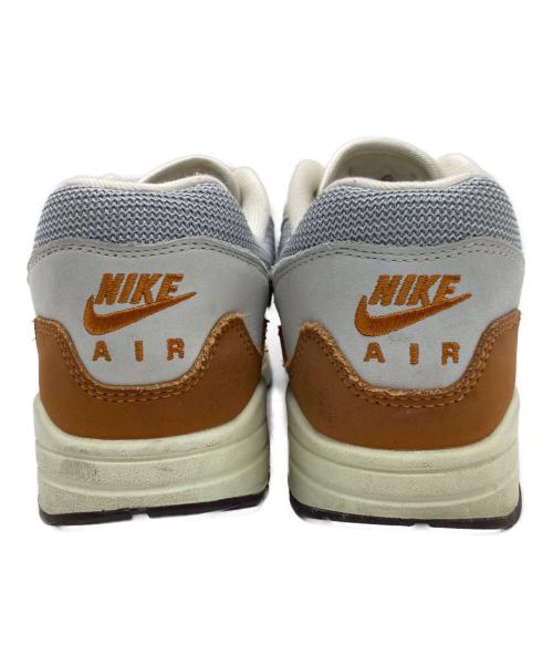 NIKE（ナイキ）NIKE (ナイキ) Patta (パタ) ローカットスニーカー ホワイト×ブラック サイズ: 27cmの古着・服飾アイテム