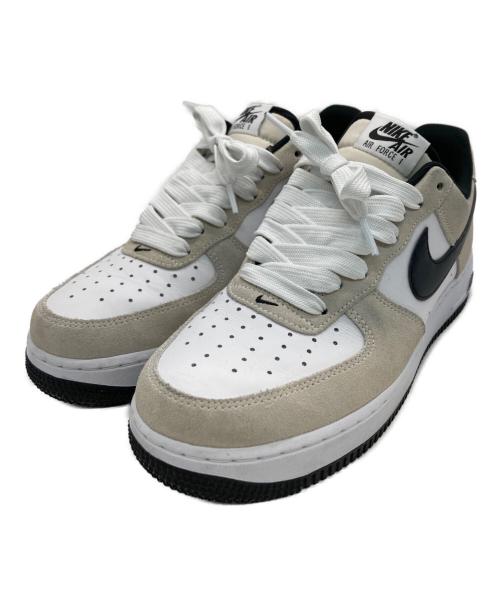 NIKE（ナイキ）NIKE (ナイキ) スニーカー ベージュ×ホワイト サイズ:26cmの古着・服飾アイテム