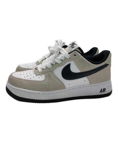 NIKE（ナイキ）NIKE (ナイキ) スニーカー ベージュ×ホワイト サイズ:26cmの古着・服飾アイテム