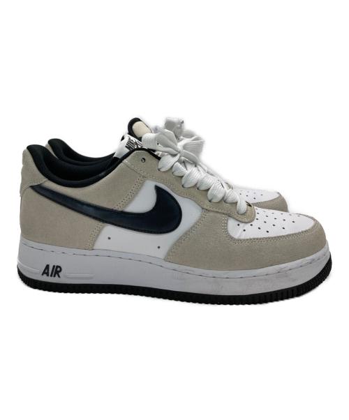 NIKE（ナイキ）NIKE (ナイキ) スニーカー ベージュ×ホワイト サイズ:26cmの古着・服飾アイテム