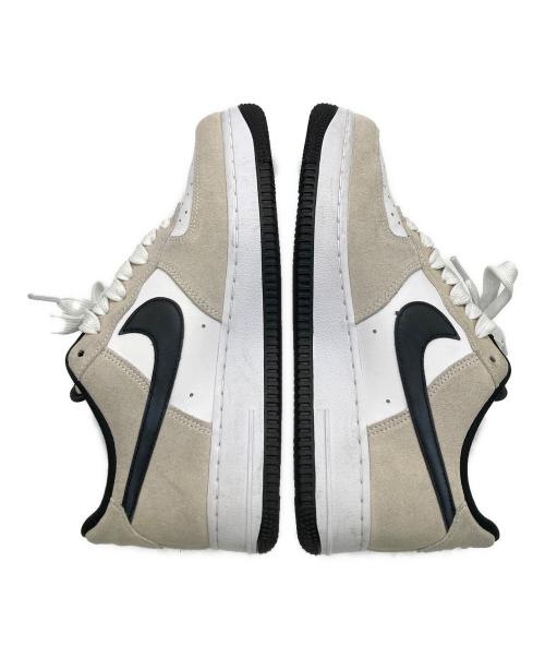 NIKE（ナイキ）NIKE (ナイキ) スニーカー ベージュ×ホワイト サイズ:26cmの古着・服飾アイテム