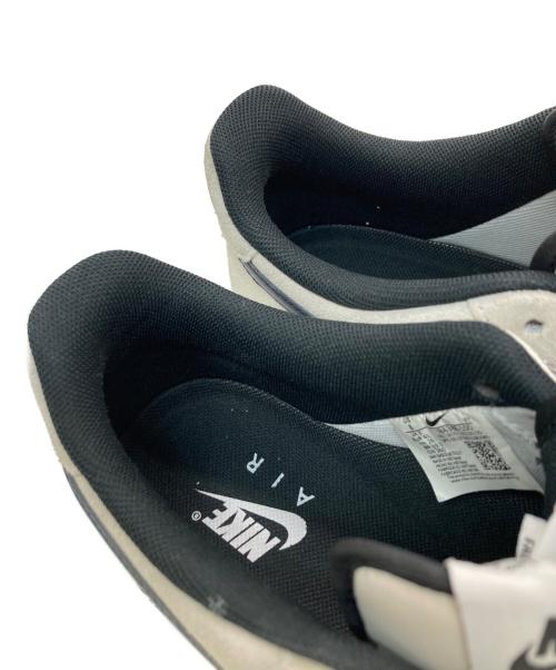 NIKE（ナイキ）NIKE (ナイキ) スニーカー ベージュ×ホワイト サイズ:26cmの古着・服飾アイテム