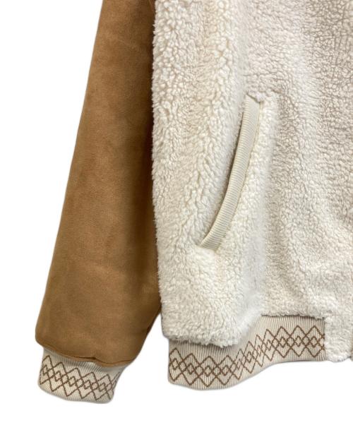 UGG（アグ）UGG (アグ) Tasman Varsity Jacket ホワイト×ベージュ サイズ:Mの古着・服飾アイテム