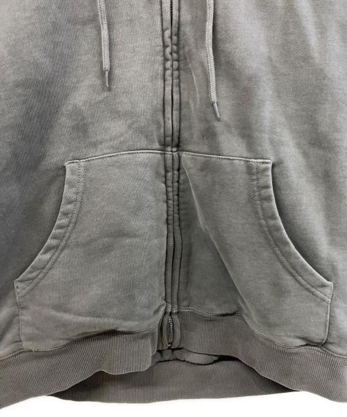 Carhartt WIP（カーハート ワーク イン プログレス）CARHARTT WIP (カーハート ワーク イン プログレス) ジップパーカー チャコールグレー サイズ:Ｍの古着・服飾アイテム