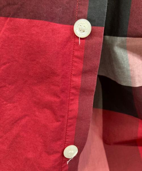 BURBERRY LONDON ENGLAND（バーバリー ロンドン イングランド）BURBERRY LONDON ENGLAND (バーバリー ロンドン イングランド) 長袖シャツ レッド サイズ:Mの古着・服飾アイテム