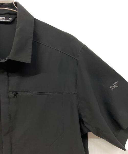 ARC'TERYX（アークテリクス）ARC'TERYX (アークテリクス) 半袖シャツ ブラック サイズ:Ｌの古着・服飾アイテム