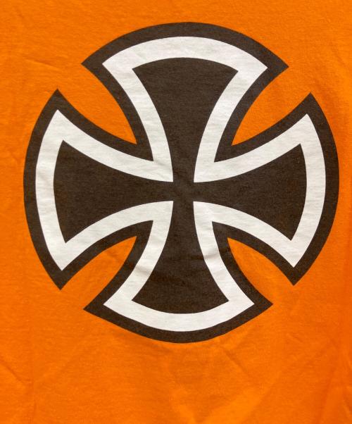 INDEPENDENT（インディペンデント）INDEPENDENT (インディペンデント) 半袖カットソー オレンジ サイズ:Mの古着・服飾アイテム