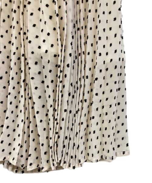 acka（エーシーケーエー）acka (エーシーケーエー) ドットワンピース ホワイト サイズ:FREEの古着・服飾アイテム