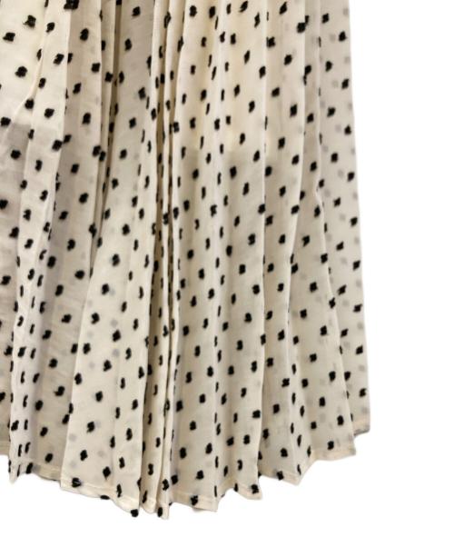 acka（エーシーケーエー）acka (エーシーケーエー) ドットワンピース ホワイト サイズ:FREEの古着・服飾アイテム
