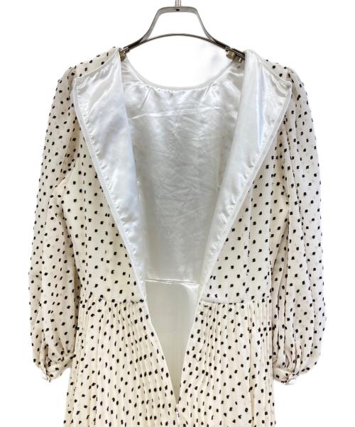 acka（エーシーケーエー）acka (エーシーケーエー) ドットワンピース ホワイト サイズ:FREEの古着・服飾アイテム