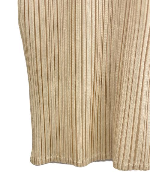 ISSEY MIYAKE（イッセイミヤケ）ISSEY MIYAKE (イッセイミヤケ) ノースリーブカットソー ベージュ サイズ:Mの古着・服飾アイテム