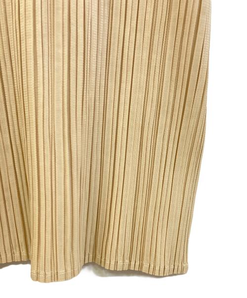 ISSEY MIYAKE（イッセイミヤケ）ISSEY MIYAKE (イッセイミヤケ) ノースリーブカットソー ベージュ サイズ:Mの古着・服飾アイテム