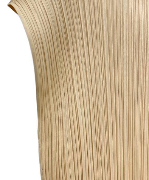 ISSEY MIYAKE（イッセイミヤケ）ISSEY MIYAKE (イッセイミヤケ) ノースリーブカットソー ベージュ サイズ:Mの古着・服飾アイテム
