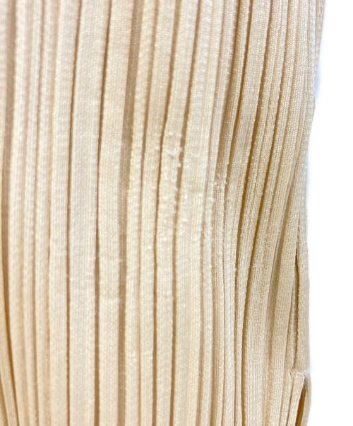 ISSEY MIYAKE（イッセイミヤケ）ISSEY MIYAKE (イッセイミヤケ) ノースリーブカットソー ベージュ サイズ:Mの古着・服飾アイテム