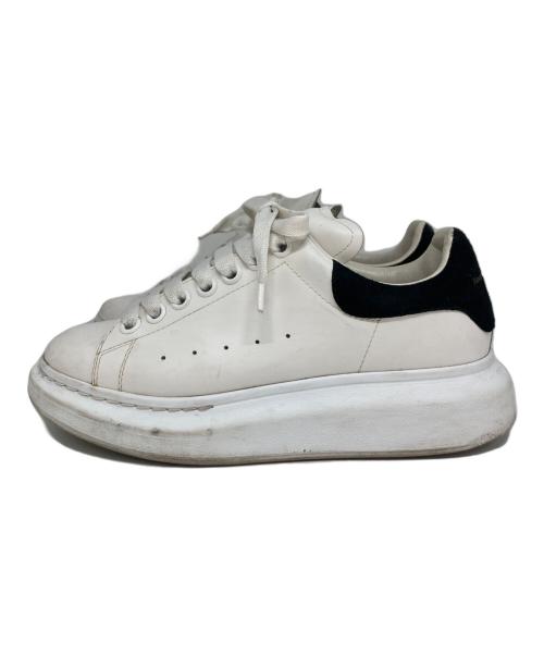 ALEXANDER McQUEEN（アレキサンダーマックイーン）ALEXANDER McQUEEN (アレキサンダーマックイーン) スニーカー ホワイト サイズ: 23.5cmの古着・服飾アイテム