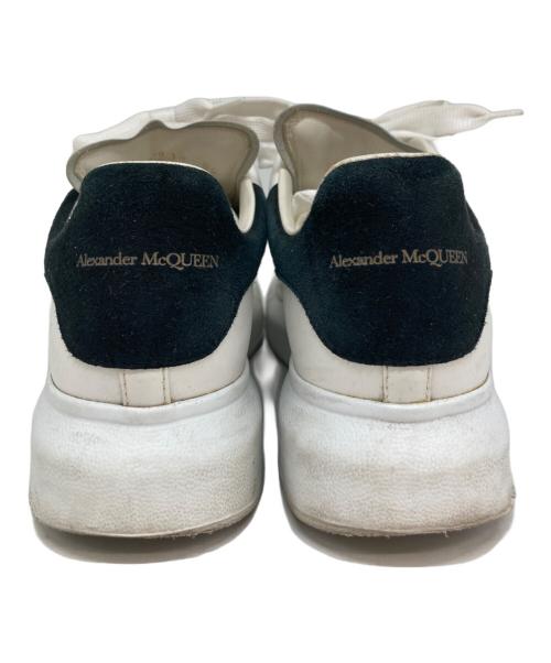 ALEXANDER McQUEEN（アレキサンダーマックイーン）ALEXANDER McQUEEN (アレキサンダーマックイーン) スニーカー ホワイト サイズ: 23.5cmの古着・服飾アイテム