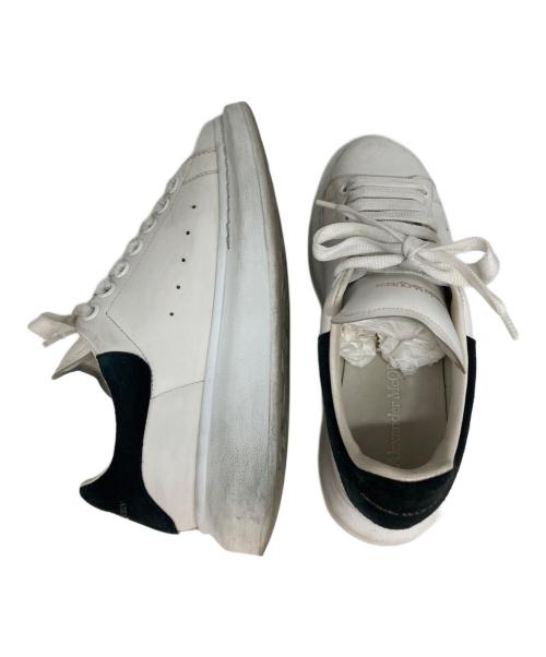 ALEXANDER McQUEEN（アレキサンダーマックイーン）ALEXANDER McQUEEN (アレキサンダーマックイーン) スニーカー ホワイト サイズ: 23.5cmの古着・服飾アイテム