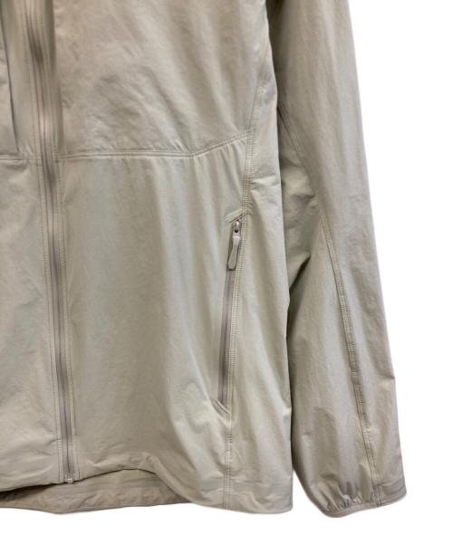 ARC'TERYX（アークテリクス）ARC'TERYX (アークテリクス) ナイロンジャケット ベージュ サイズ:Lの古着・服飾アイテム