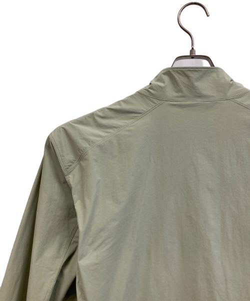 ARC'TERYX（アークテリクス）ARC'TERYX (アークテリクス) ナイロンジャケット ベージュ サイズ:Lの古着・服飾アイテム