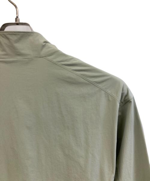 ARC'TERYX（アークテリクス）ARC'TERYX (アークテリクス) ナイロンジャケット ベージュ サイズ:Lの古着・服飾アイテム