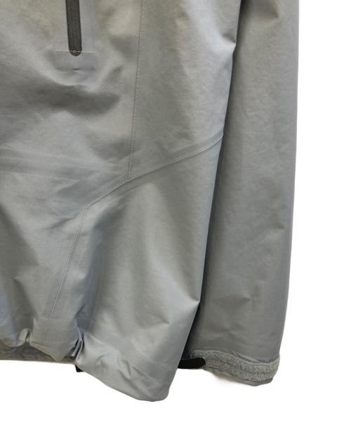 ARC'TERYX（アークテリクス）ARC'TERYX (アークテリクス) ナイロンジャケット ライトグレー サイズ:XLの古着・服飾アイテム