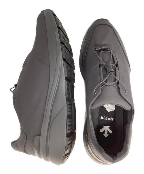 DESCENTE（デサント）DESCENTE (デサント) ランニングシューズ ライトグレー サイズ:28cmの古着・服飾アイテム