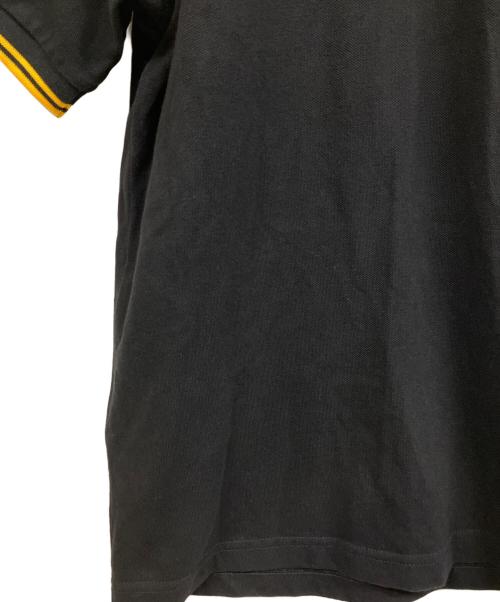FRED PERRY（フレッドペリー）FRED PERRY (フレッドペリー) ポロシャツ ブラック サイズ:Ｓの古着・服飾アイテム