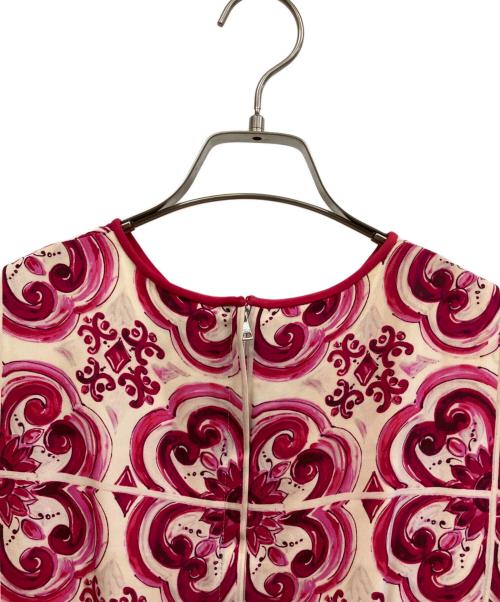 DOLCE & GABBANA（ドルチェ＆ガッバーナ）DOLCE & GABBANA (ドルチェ＆ガッバーナ) マジョリカワンピース Silk All Over Print Short Sleeve Dress ショッキングピンク サイズ:40の古着・服飾アイテム