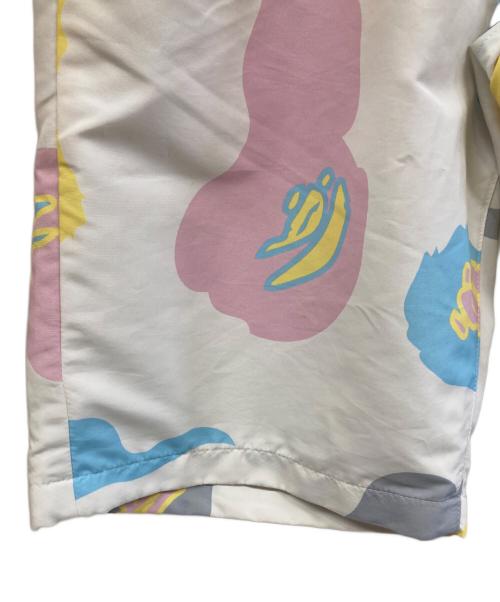 A BATHING APE（アベイシングエイプ）A BATHING APE (アベイシングエイプ) ハーフパンツ ホワイト×イエロー サイズ:Mの古着・服飾アイテム