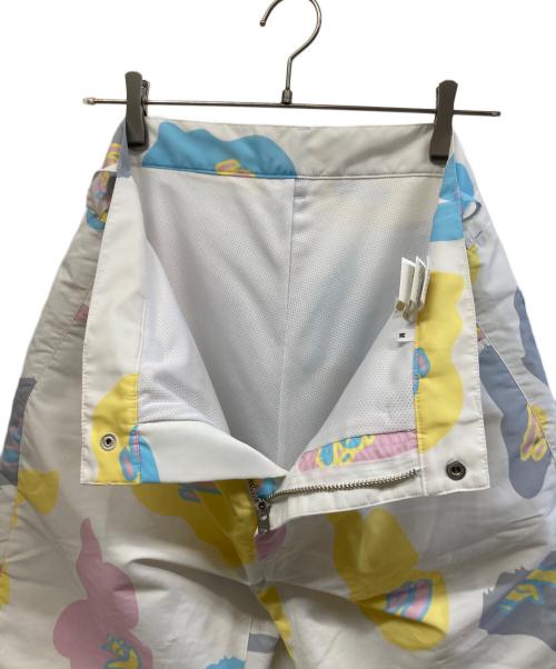 A BATHING APE（アベイシングエイプ）A BATHING APE (アベイシングエイプ) ハーフパンツ ホワイト×イエロー サイズ:Mの古着・服飾アイテム