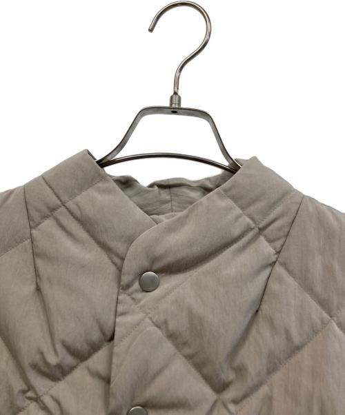 grin（グリン）grin (グリン) ライトダウンジャケット ベージュ サイズ:Mの古着・服飾アイテム