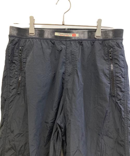DIESEL（ディーゼル）DIESEL (ディーゼル) P-POST lightweightパンツ ブラック サイズ:46の古着・服飾アイテム