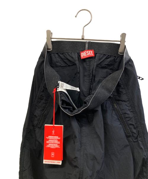 DIESEL（ディーゼル）DIESEL (ディーゼル) P-POST lightweightパンツ ブラック サイズ:46の古着・服飾アイテム