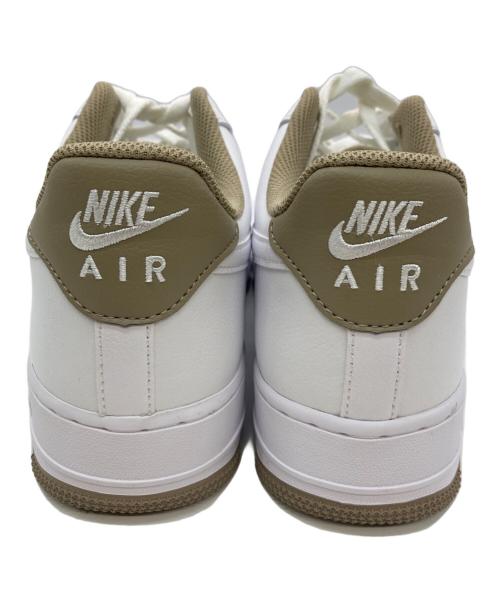 NIKE（ナイキ）NIKE (ナイキ) スニーカー ホワイト×ベージュ サイズ:27の古着・服飾アイテム