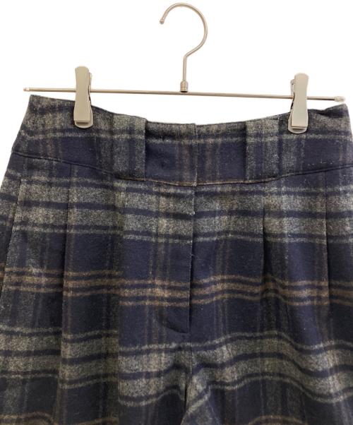 PRADA（プラダ）PRADA (プラダ) ショートパンツ グレー サイズ:38の古着・服飾アイテム