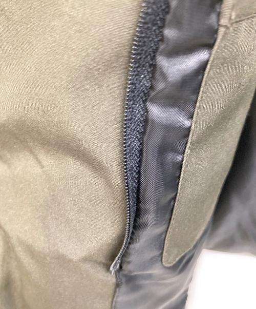 GUESS（ゲス）GUESS (ゲス) ダウンコート オリーブ サイズ:XSの古着・服飾アイテム