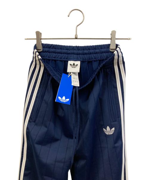 adidas（アディダス）adidas (アディダス) イージーパンツ ネイビー サイズ:M 未使用品の古着・服飾アイテム
