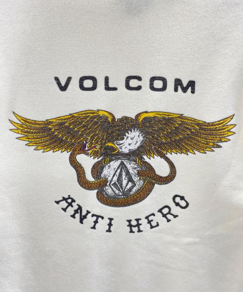 VOLCOM（ボルコム）VOLCOM (ボルコム) プルオーバーパーカー ホワイト サイズ:Mの古着・服飾アイテム