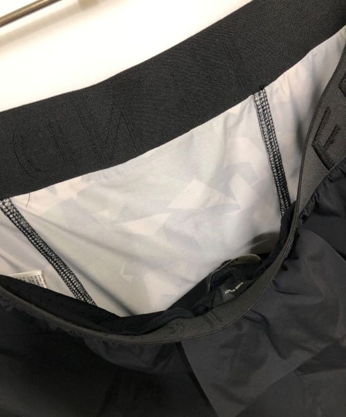 FENDI（フェンディ）FENDI (フェンディ) ハーフパンツ ブラック サイズ:Lの古着・服飾アイテム