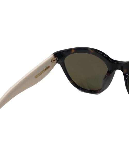 BALENCIAGA（バレンシアガ）BALENCIAGA (バレンシアガ) サングラス ホワイト×ブラックの古着・服飾アイテム