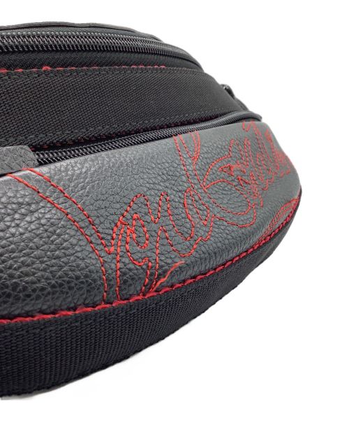 Christian Louboutin（クリスチャン・ルブタン）Christian Louboutin (クリスチャン・ルブタン) ボディバッグ ブラック×レッドの古着・服飾アイテム