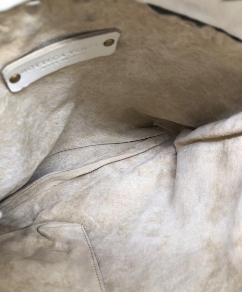 BOTTEGA VENETA（ボッテガベネタ）BOTTEGA VENETA (ボッテガベネタ) イントレチャートトートバッグ アイボリ‐の古着・服飾アイテム