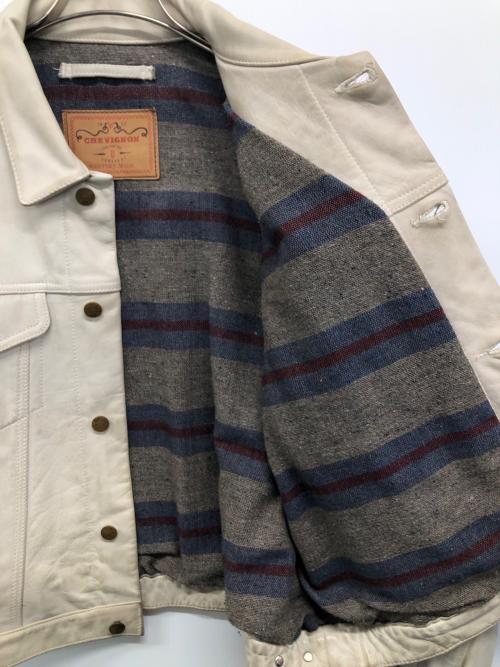 CHEVIGNON（シェビニオン）CHEVIGNON (シェビニオン) レザーブルゾン アイボリー サイズ:Lの古着・服飾アイテム