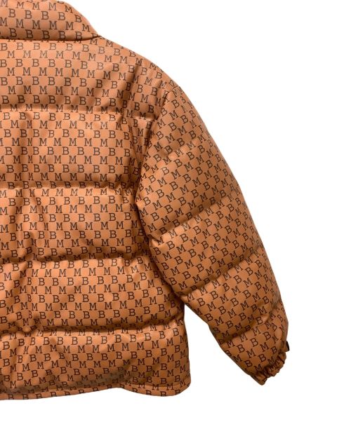 MOBB（モブ）MOBB (モブ) モノグラム柄ダウンジャケット ブラウン サイズ:M 未使用品の古着・服飾アイテム