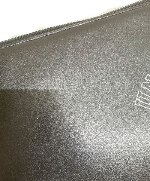 Saint Laurent Paris（サンローランパリ）Saint Laurent Paris (サンローランパリ) カレッジロゴクラッチバッグ ブラックの古着・服飾アイテム