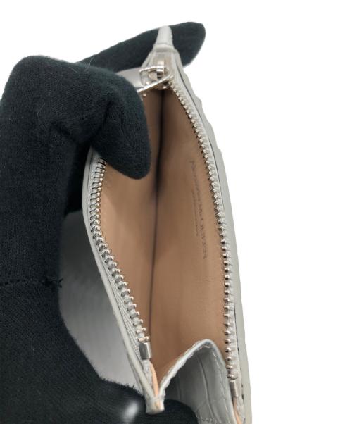 ALEXANDER McQUEEN（アレキサンダーマックイーン）ALEXANDER McQUEEN (アレキサンダーマックイーン) Leather Card Case ホワイトの古着・服飾アイテム