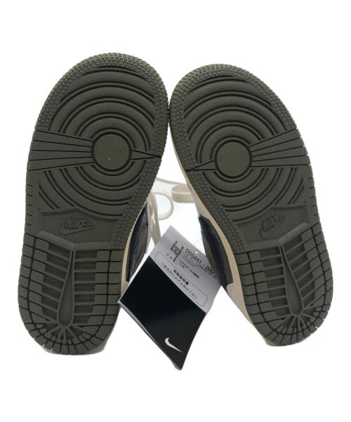 NIKE（ナイキ）NIKE (ナイキ) Travis Scott (トラヴィススコット) ローカットスニーカー オリーブ×ホワイト サイズ:15cm 未使用品の古着・服飾アイテム