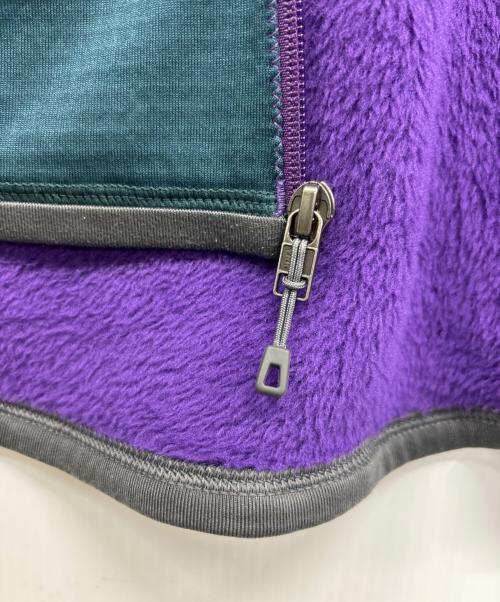 Patagonia（パタゴニア）Patagonia (パタゴニア) R2フリースジャケット パープル×モスグリーン サイズ:Mの古着・服飾アイテム