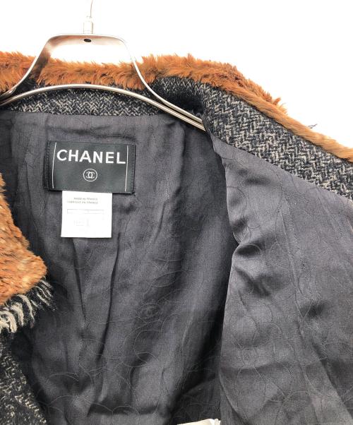 CHANEL（シャネル）CHANEL (シャネル) ラパンファーウールツイードジャケット ダークグレー×ブラウン サイズ:38の古着・服飾アイテム